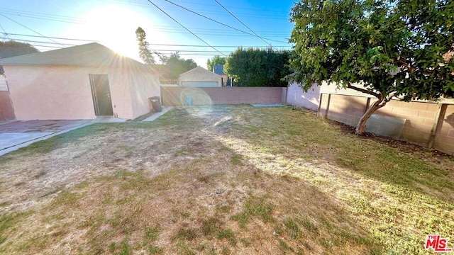 view of yard with a patio