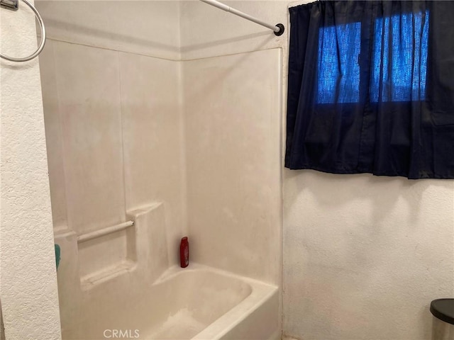 bathroom featuring shower / bathing tub combination