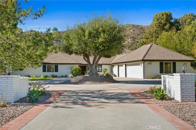 view of front of house with a garage