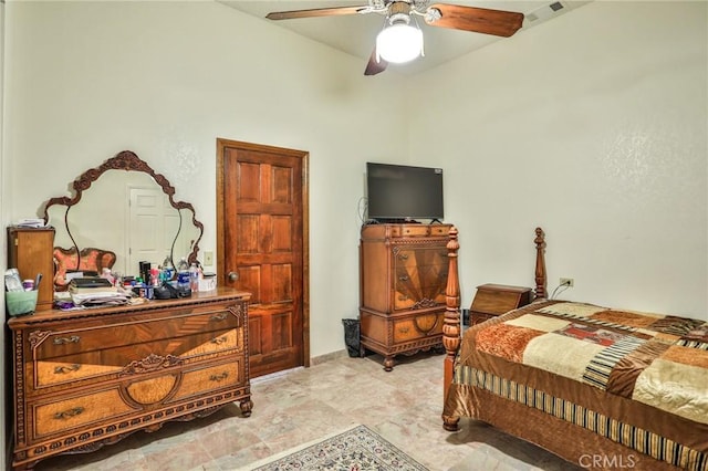 bedroom with ceiling fan