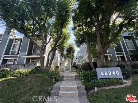 22040 Gault St Unit 50, Canoga Park, CA 91303 - view of property's community featuring fence