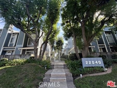 22040 Gault St Unit 50, Canoga Park, CA 91303 - photo 2