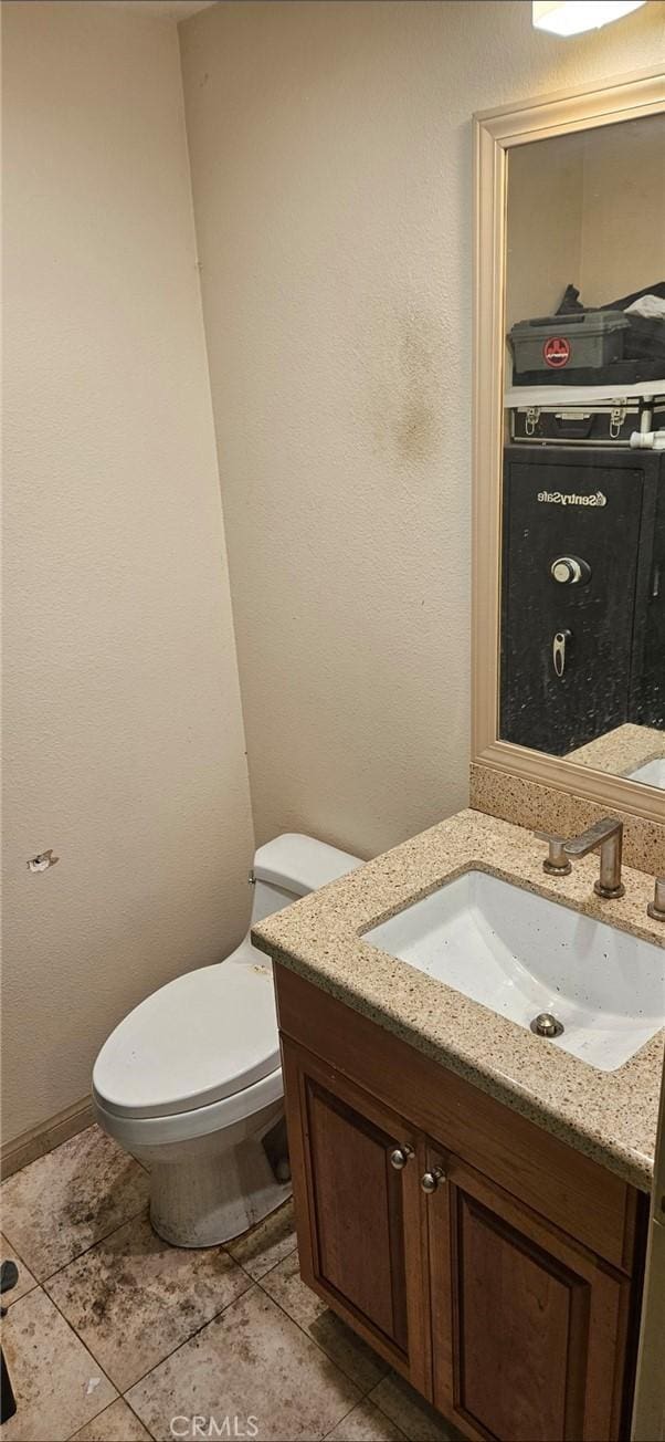 22040 Gault St Unit 50, Canoga Park, CA 91303 - half bath featuring toilet and vanity