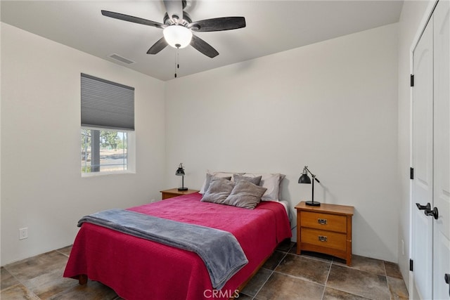 bedroom with ceiling fan