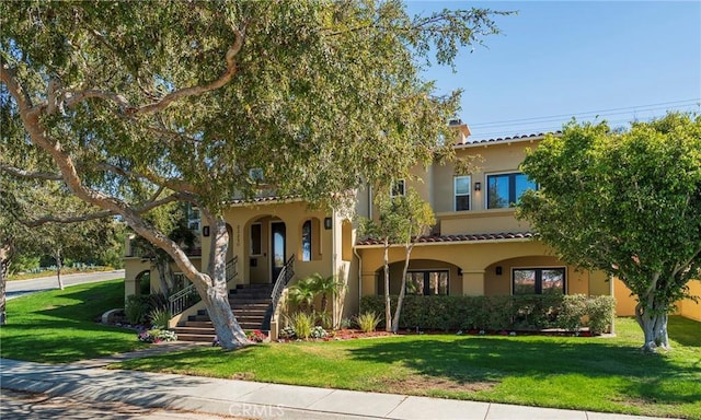 view of front of property with a front yard