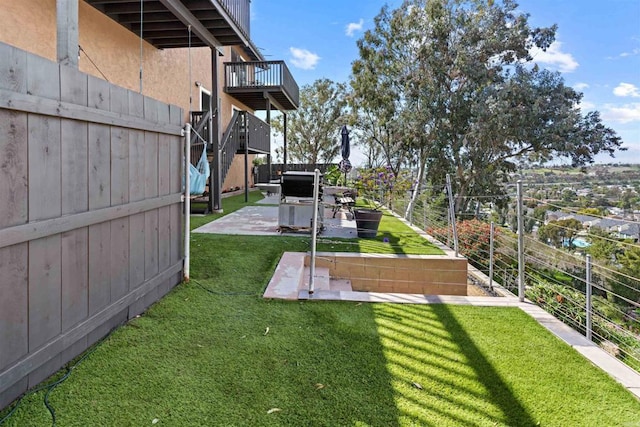 view of yard with a patio area