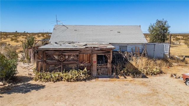 view of front of property