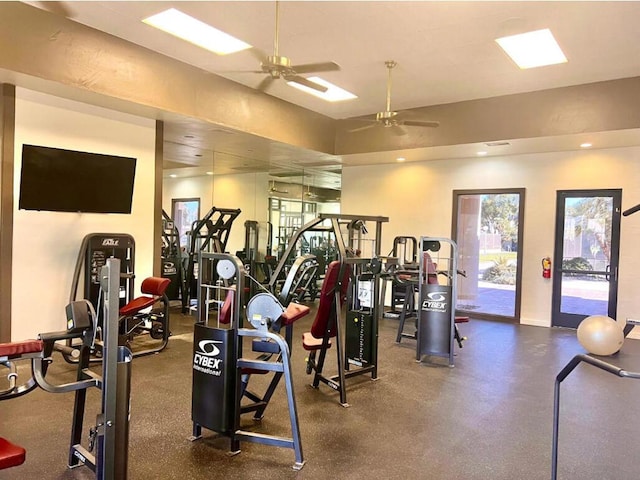 gym featuring ceiling fan