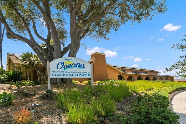 view of community / neighborhood sign