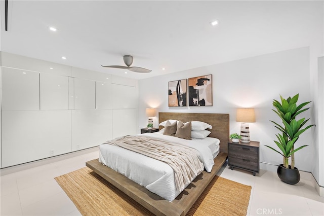 bedroom featuring ceiling fan