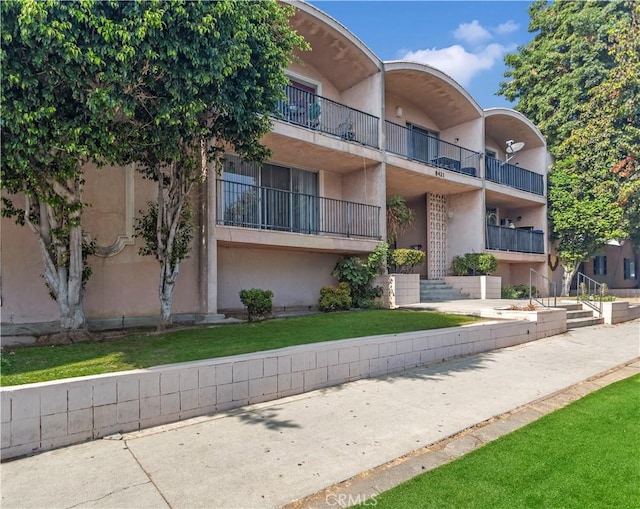 8421 Lindley Ave, Northridge, CA 91325 - view of property