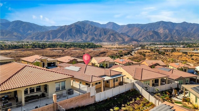 bird's eye view featuring a mountain view