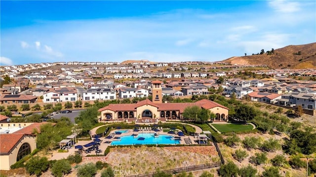 bird's eye view with a mountain view