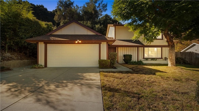 view of front facade featuring a garage