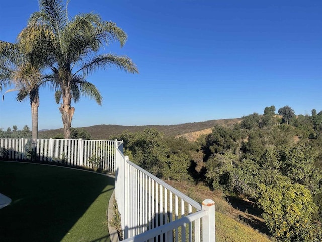 view of yard with a mountain view