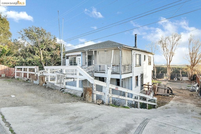 view of front of home