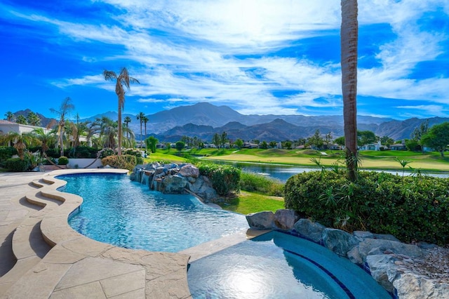 view of pool featuring a mountain view