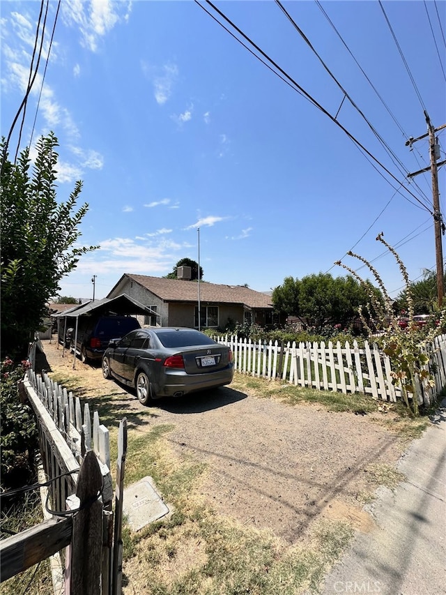 view of front of property