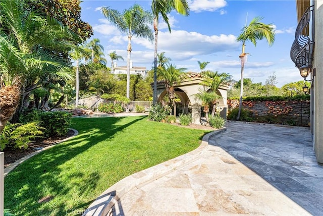 view of yard with a patio area