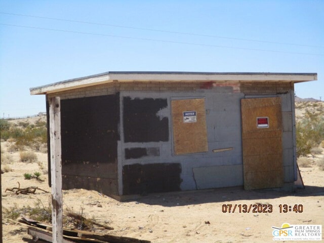 view of outbuilding