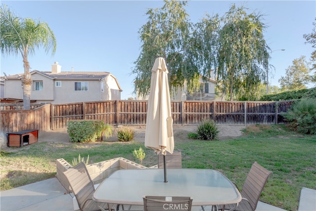 view of yard with a patio