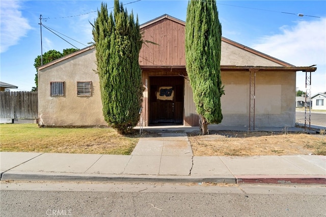 view of front of property