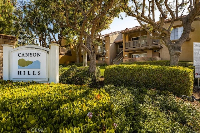 view of community / neighborhood sign