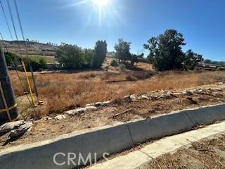 Listing photo 3 for 0 Carson Ave, Lake Elsinore CA 92530