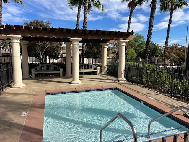 view of swimming pool