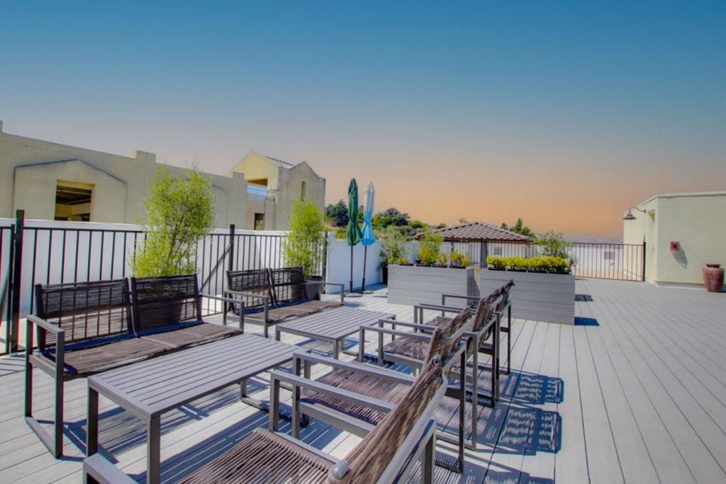 view of deck at dusk