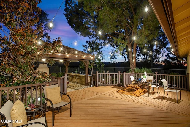 view of deck at dusk