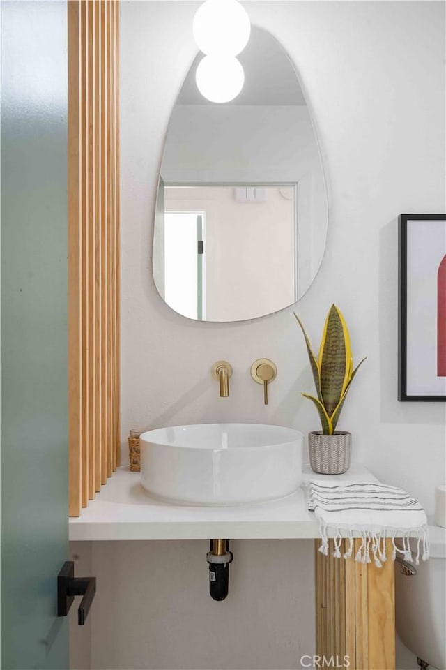 62044 Valley View Cir, Joshua Tree, CA 92252 - bathroom featuring a sink