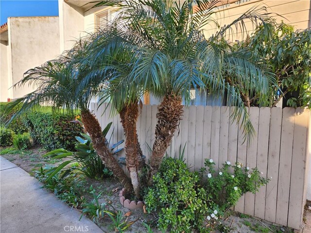 exterior space featuring fence