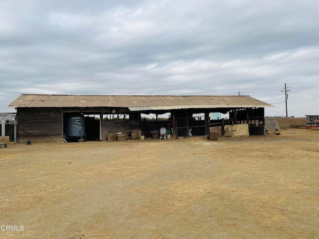 view of outdoor structure