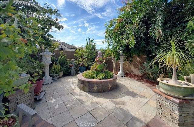 505 Lowe Dr, Placentia, CA 92870 - fenced backyard featuring a patio area