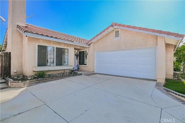 view of front facade featuring a garage