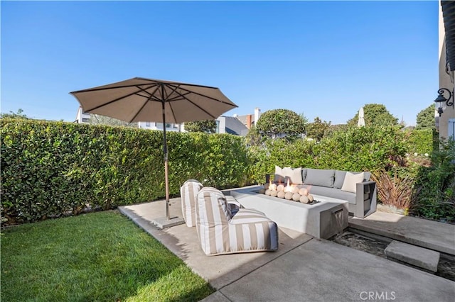 view of patio / terrace featuring an outdoor hangout area