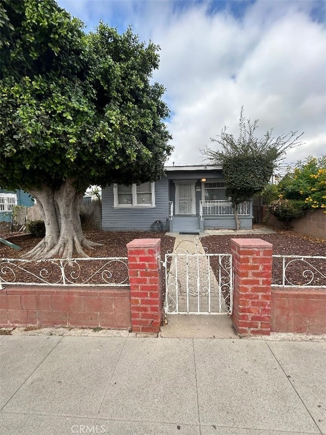 view of front of house with a porch