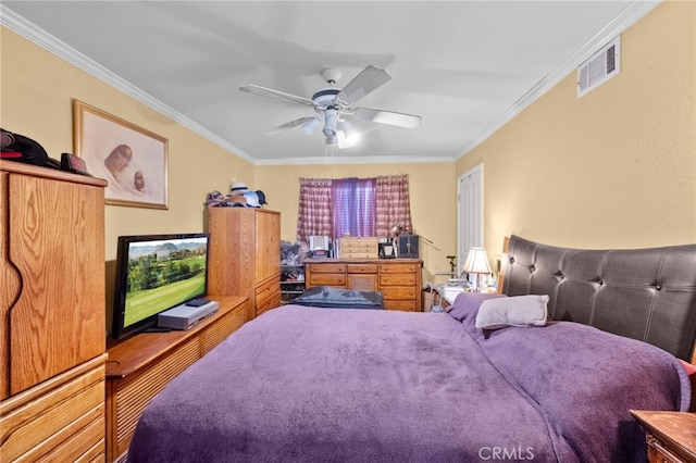 bedroom featuring crown molding and ceiling fan