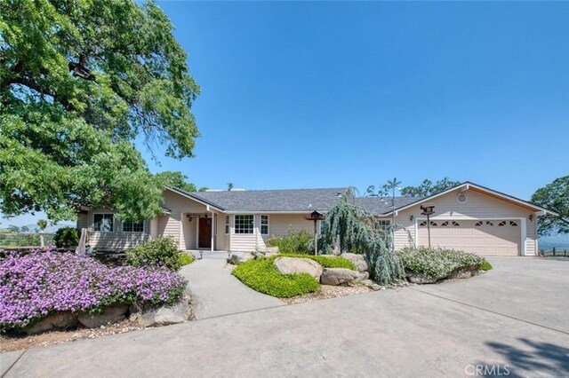 18486 Tollhouse Rd, Clovis, CA 93619 - single story home with a garage and concrete driveway