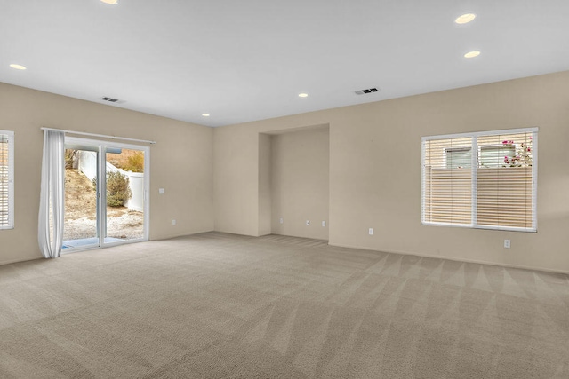 view of carpeted spare room