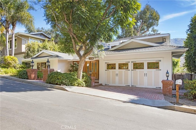 view of front facade with a garage