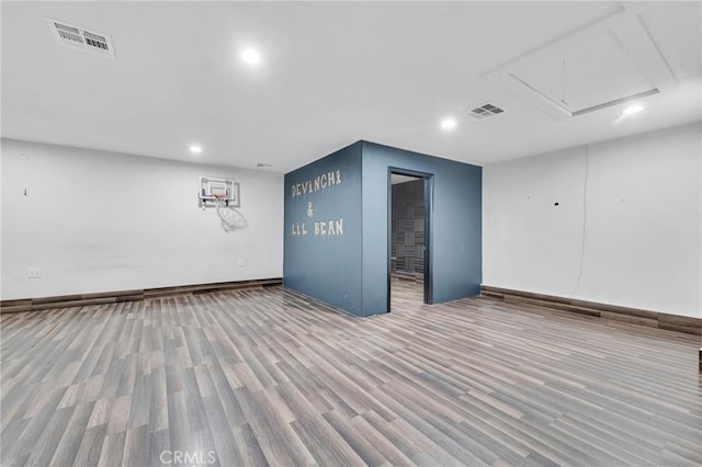 empty room featuring light hardwood / wood-style floors