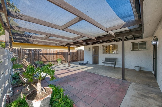 981 N Thorne Ave, Fresno, CA 93728 - fenced backyard with a patio and a pergola