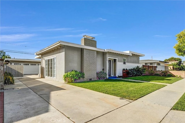 ranch-style home featuring a front yard