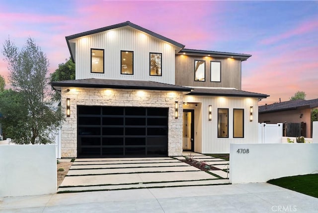 view of front facade with a garage