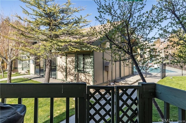 760 Blue Jay Rd Unit 10, Big Bear Lake, CA 92315 - view of property exterior featuring a gate and stucco siding