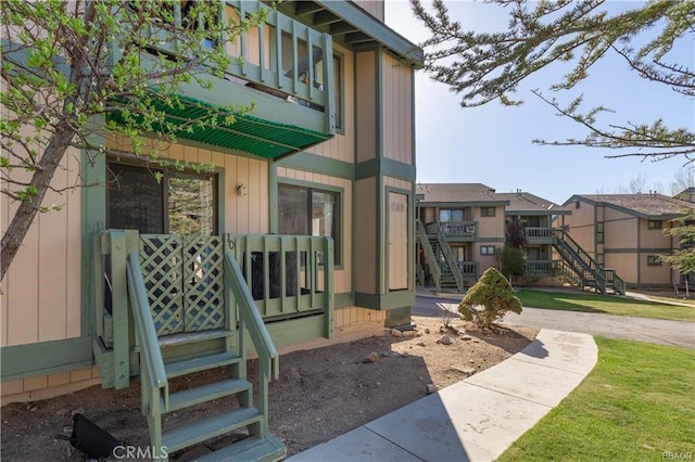 760 Blue Jay Rd Unit 10, Big Bear Lake, CA 92315 - doorway to property with a residential view and a balcony