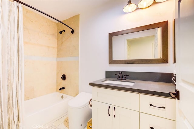 full bathroom featuring vanity, toilet, and shower / bath combo