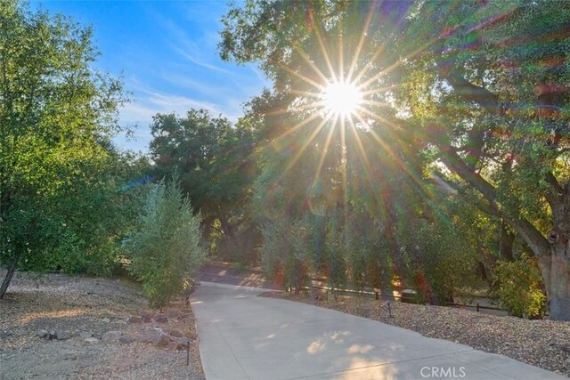 45600 La Cruz Dr, Temecula, CA 92590 - view of road